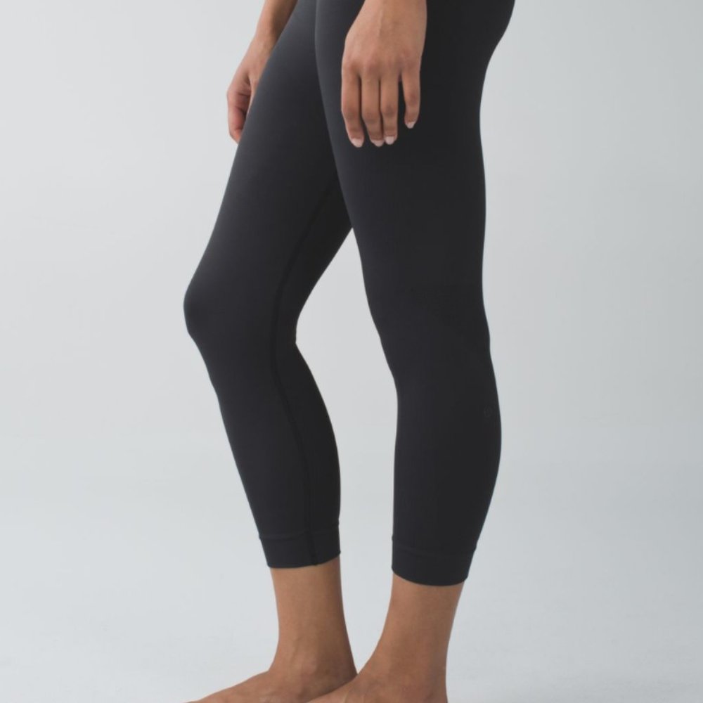 LULULEMON Zone In Seamless Crop Size 6 🍋